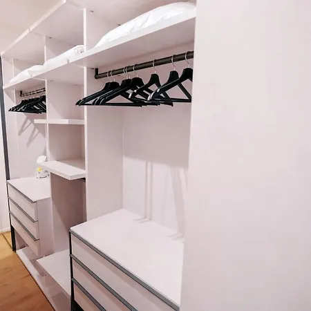 Apartment Central-luxury Free Wi-fi, Ac Genoa